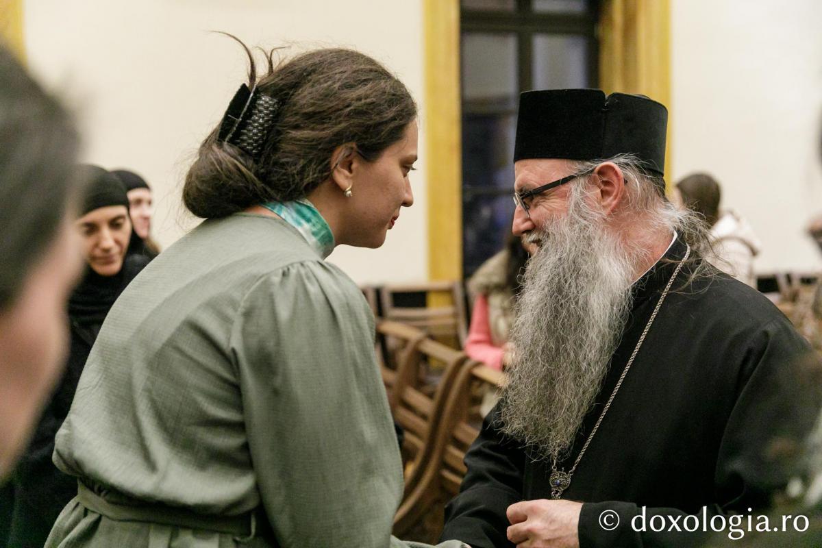 Întâlnirea Preasfințitului Siluan, Episcopul Ortodox Român al Italiei, cu membrii ASCOR Iași / Foto: pr. Silviu Cluci